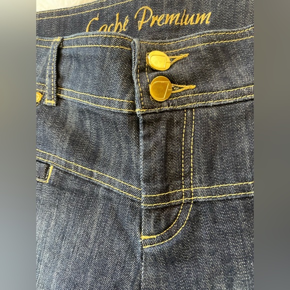 Cache Jeans. - Picture 3 of 11
